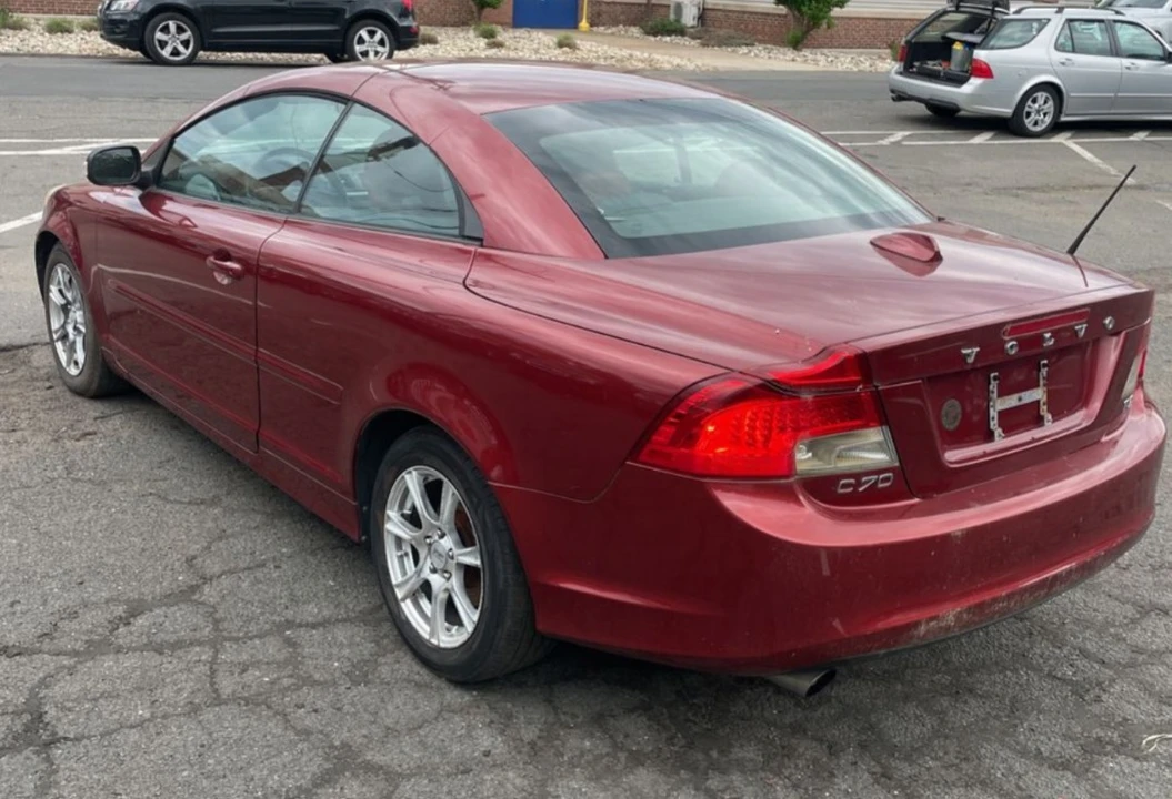 2011 Volvo C70 2nd Gen - Image 5 of 20