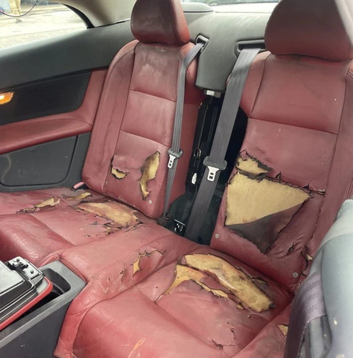 2011 Volvo C70 2nd Gen - Image 11 of 20