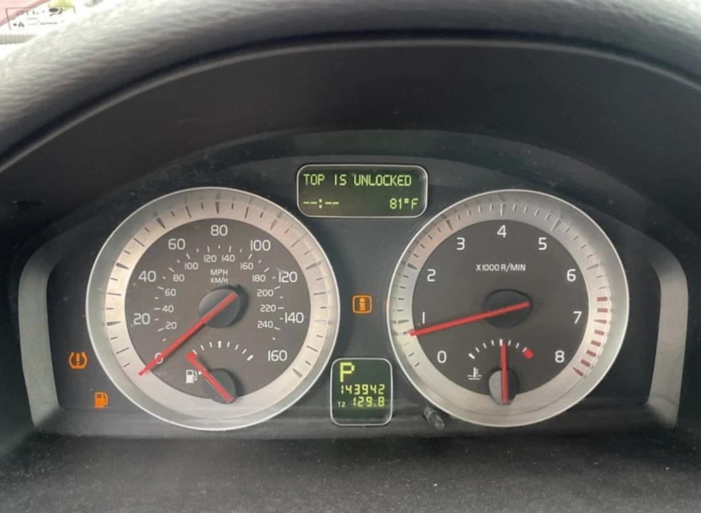 2011 Volvo C70 2nd Gen - Image 15 of 20