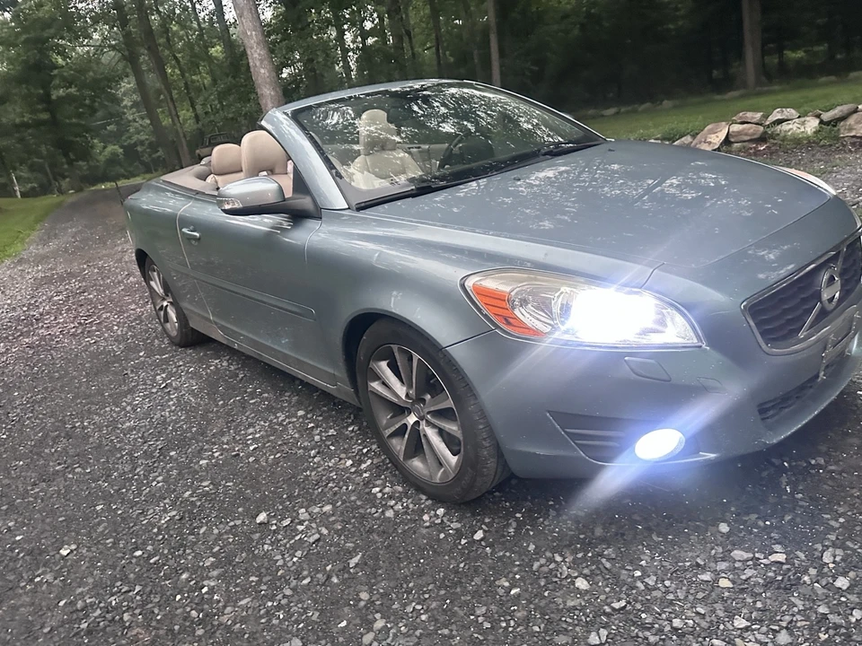 2011 Volvo C70 2nd Gen - Image 7 of 14