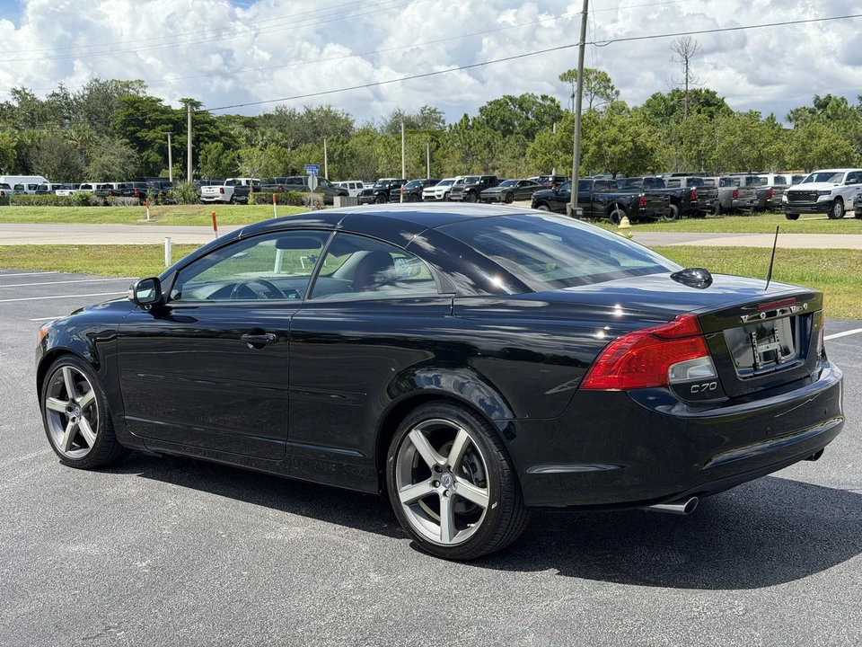 2011 Volvo C70 2nd Gen - Image 12 of 31