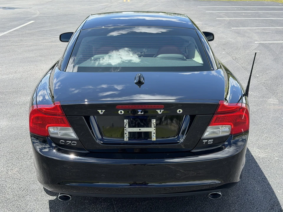 2011 Volvo C70 2nd Gen - Image 11 of 31