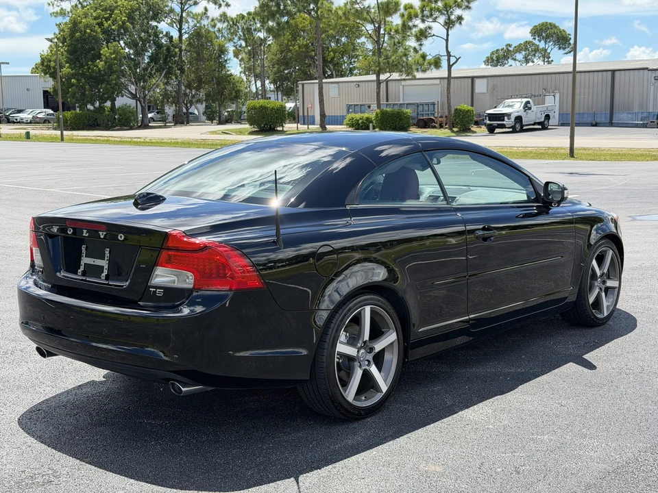 2011 Volvo C70 2nd Gen - Image 10 of 31