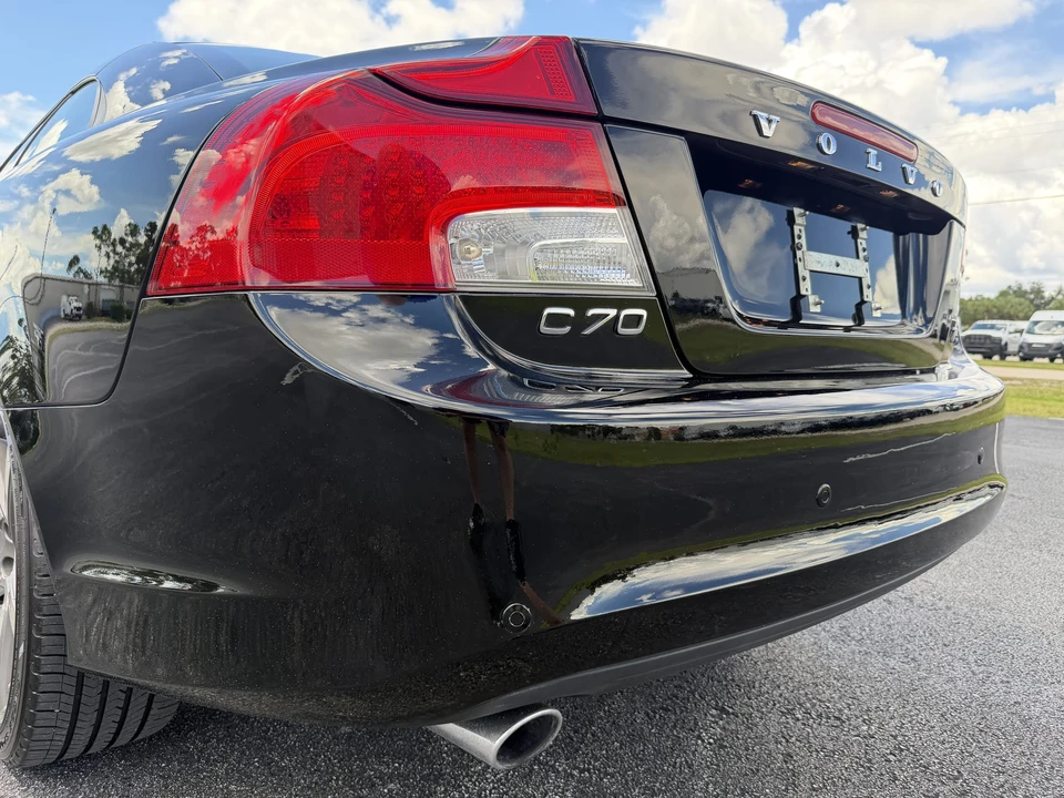 2011 Volvo C70 2nd Gen - Image 24 of 31