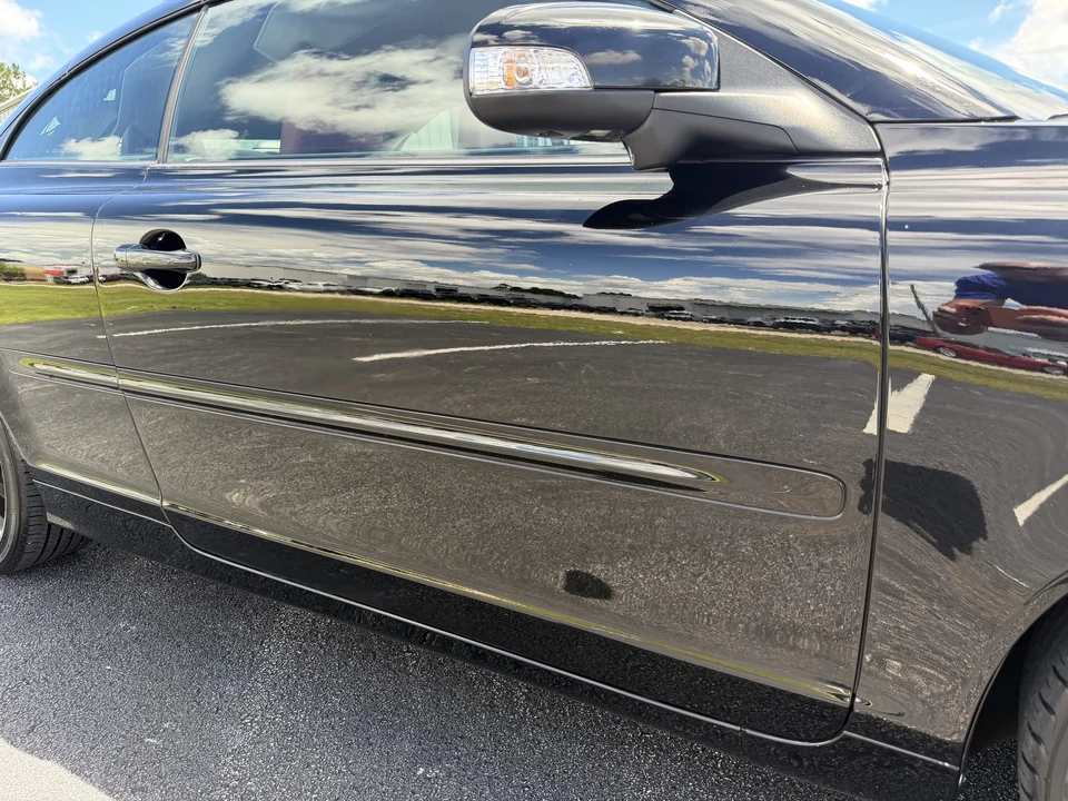 2011 Volvo C70 2nd Gen - Image 19 of 31