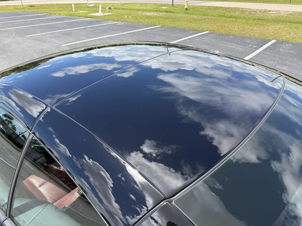 2011 Volvo C70 2nd Gen - Image 30 of 31