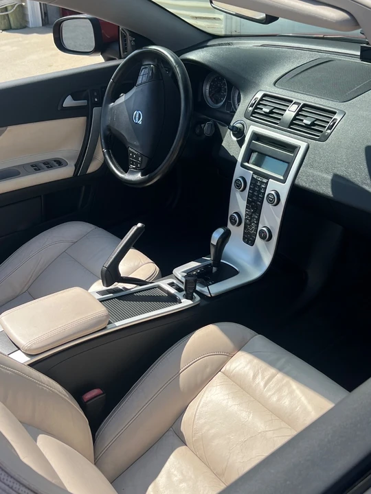 2011 Volvo C70 2nd Gen - Image 12 of 21