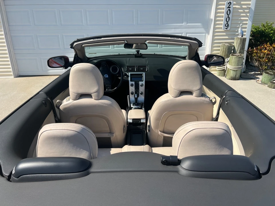 2011 Volvo C70 2nd Gen - Image 9 of 21