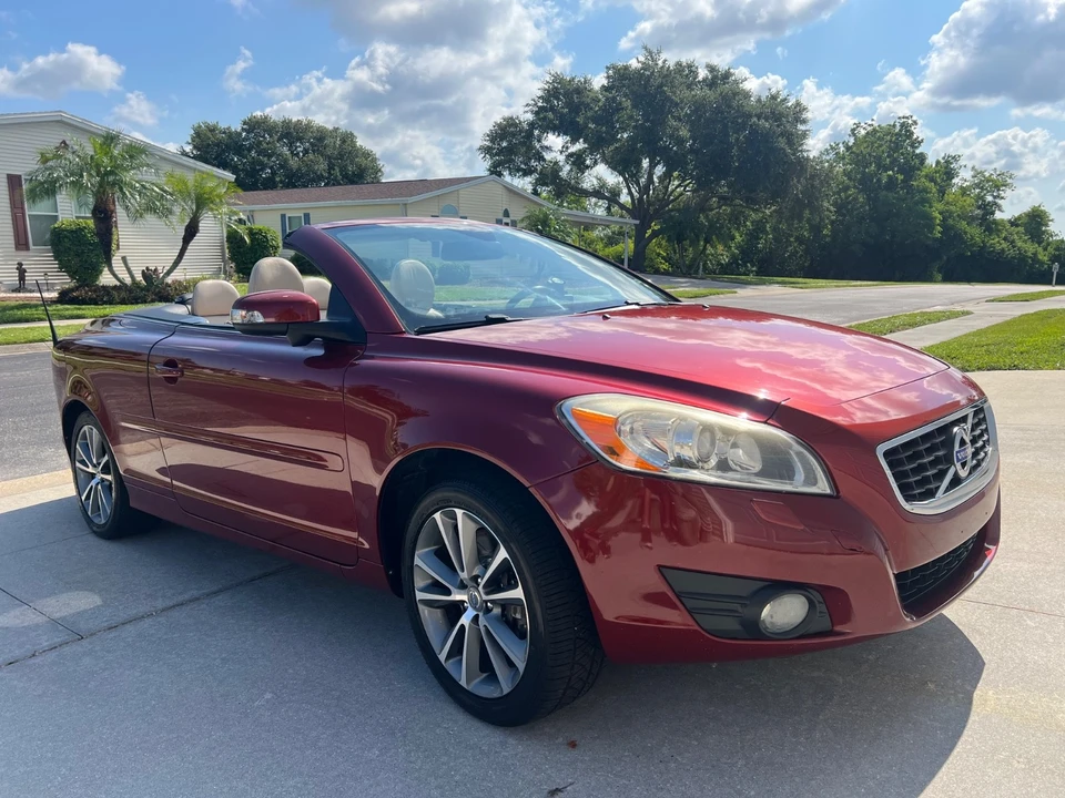 2011 Volvo C70 2nd Gen - Image 4 of 21