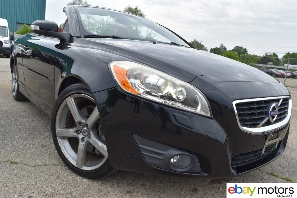 2011 Volvo C70 2nd Gen - Image 2 of 24