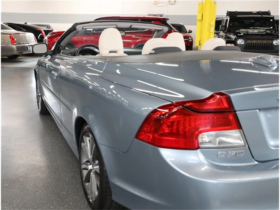 2011 Volvo C70 2nd Gen - Image 15 of 31