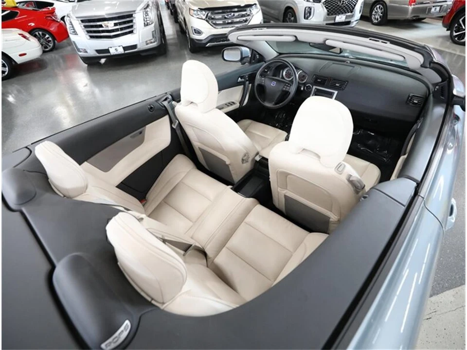 2011 Volvo C70 2nd Gen - Image 17 of 31