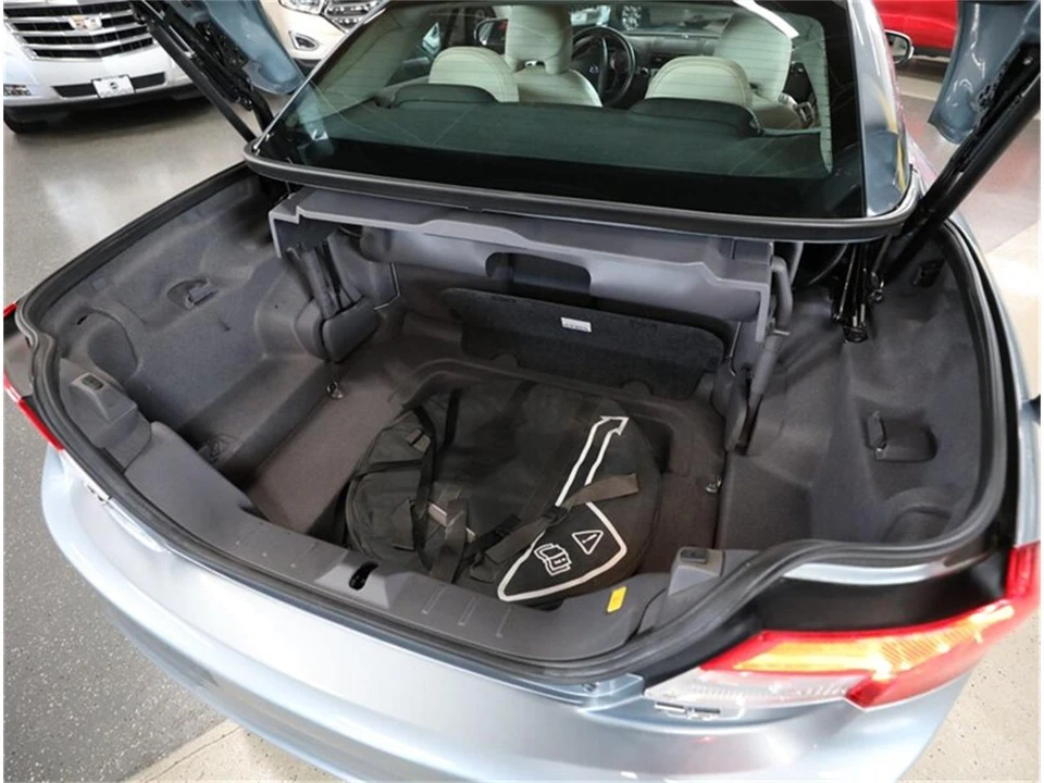 2011 Volvo C70 2nd Gen - Image 22 of 31