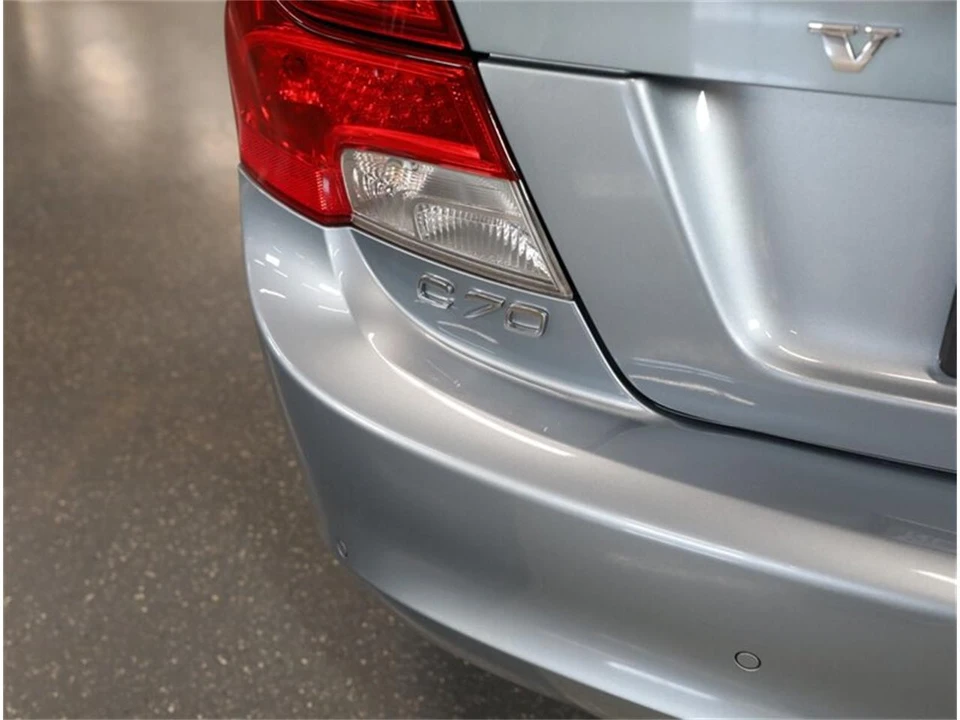 2011 Volvo C70 2nd Gen - Image 12 of 31