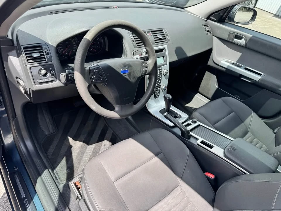 2011 Volvo S40 2nd Gen - Image 9 of 13
