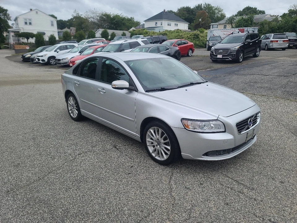 2011 Volvo S40 2nd Gen - Image 9 of 21