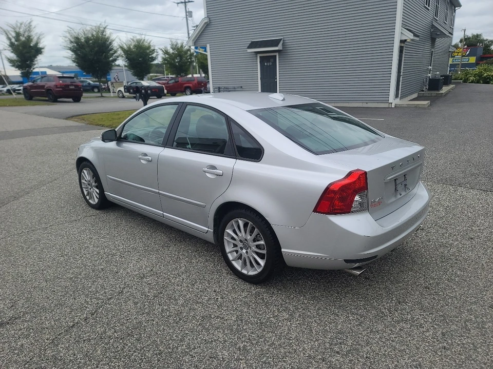 2011 Volvo S40 2nd Gen - Image 5 of 21