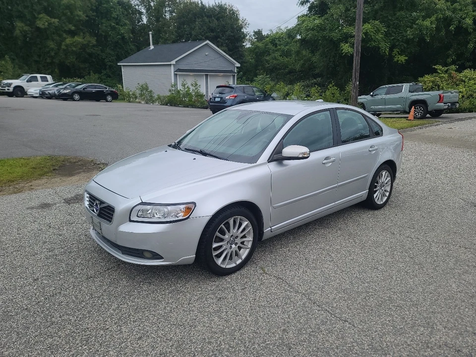 2011 Volvo S40 2nd Gen - Image 3 of 21