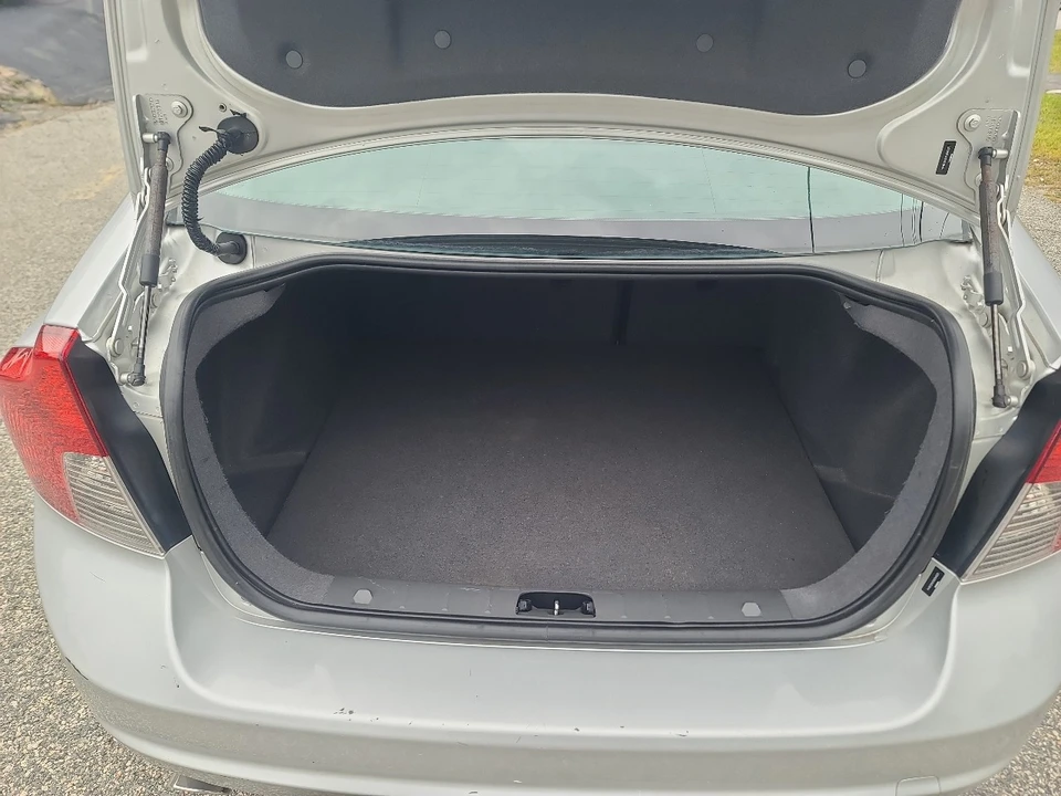 2011 Volvo S40 2nd Gen - Image 12 of 21