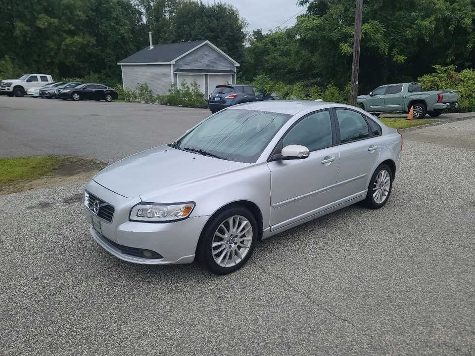 2011 Volvo S40 2nd Gen - Image 3 of 21