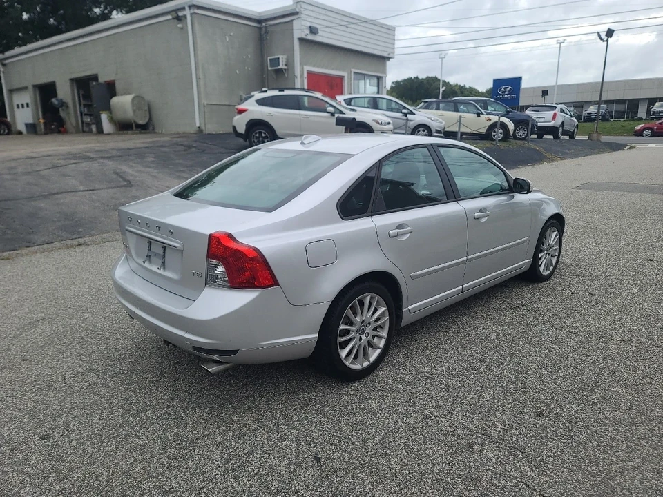 2011 Volvo S40 2nd Gen - Image 7 of 21