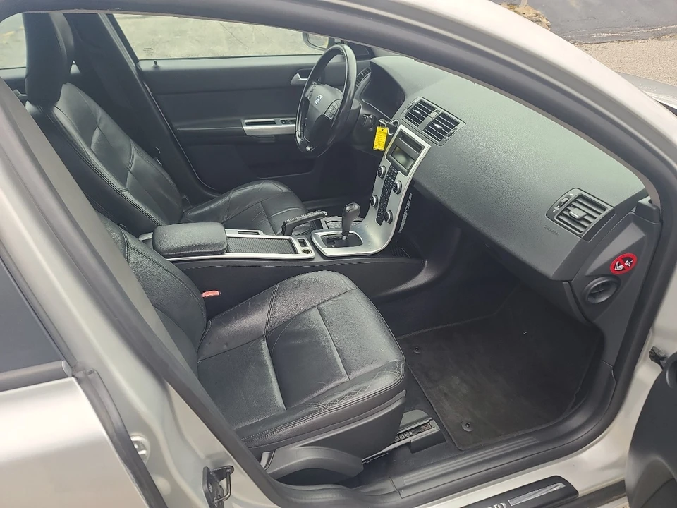 2011 Volvo S40 2nd Gen - Image 14 of 21