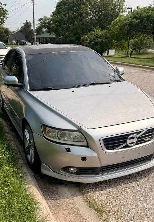 2011 Volvo S40 2nd Gen - Image 5 of 5