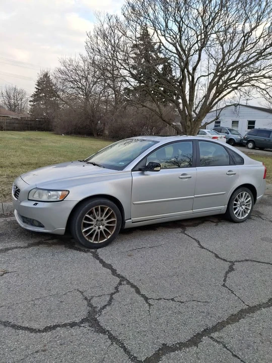 2011 Volvo S40 2nd Gen - Image 6 of 8
