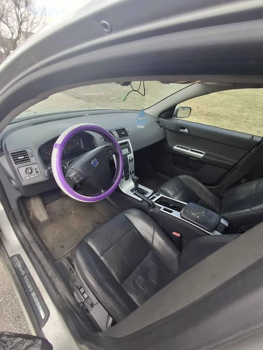 2011 Volvo S40 2nd Gen - Image 4 of 8