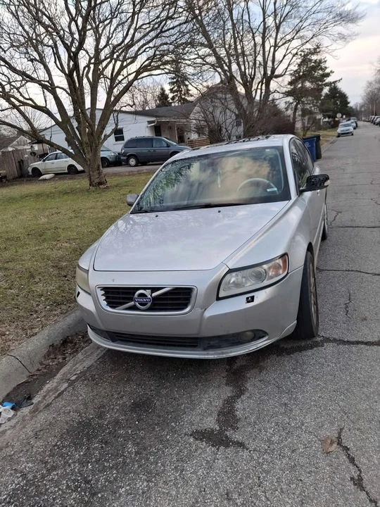 2011 Volvo S40 2nd Gen - Image 5 of 8