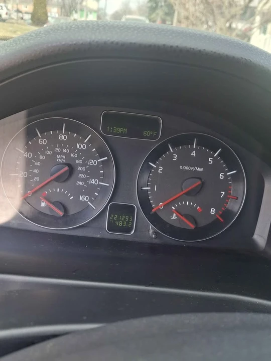 2011 Volvo S40 2nd Gen - Image 2 of 8