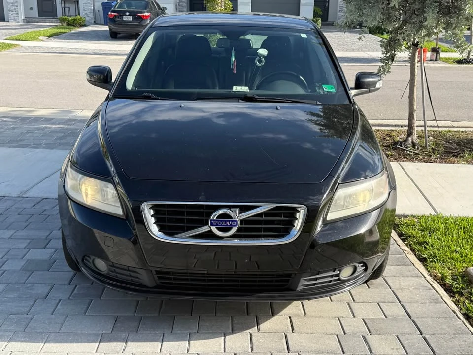 2011 Volvo S40 2nd Gen - Image 7 of 15