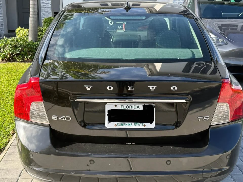 2011 Volvo S40 2nd Gen - Image 11 of 15