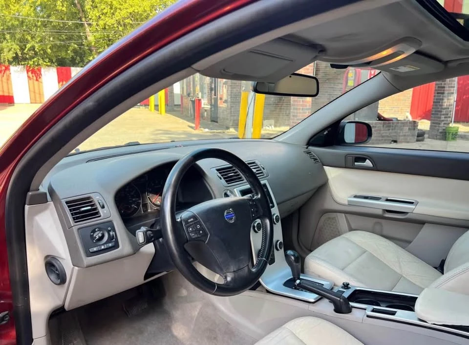 2011 Volvo S40 2nd Gen - Image 10 of 11