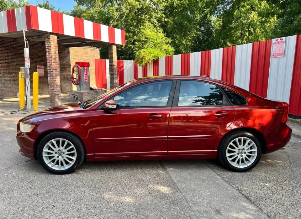 2011 Volvo S40 2nd Gen - Image 2 of 11