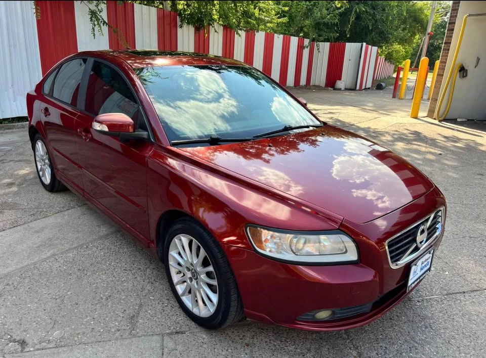 2011 Volvo S40 2nd Gen - Image 3 of 11