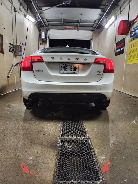 2011 Volvo S60 2nd Gen - Image 5 of 5
