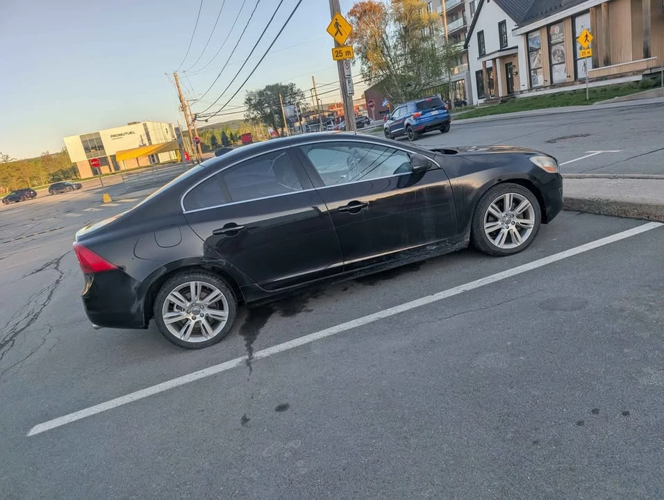 2011 Volvo S60 2nd Gen - Image 5 of 6
