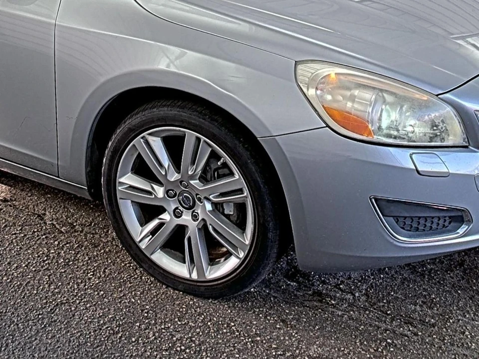 2011 Volvo S60 2nd Gen - Image 15 of 17
