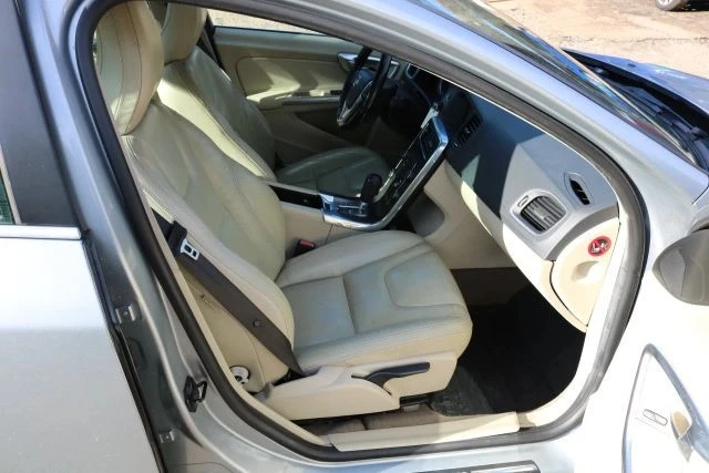 2011 Volvo S60 2nd Gen - Image 9 of 12