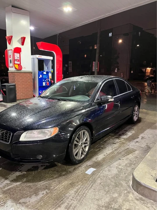 2011 Volvo S80 2nd Gen - Image 2 of 7