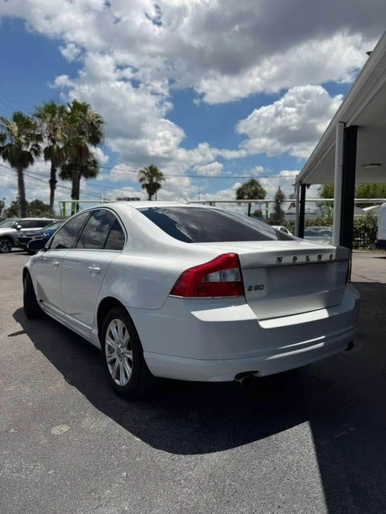 2011 Volvo S80 2nd Gen - Image 5 of 6