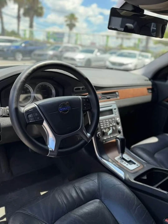 2011 Volvo S80 2nd Gen - Image 2 of 6