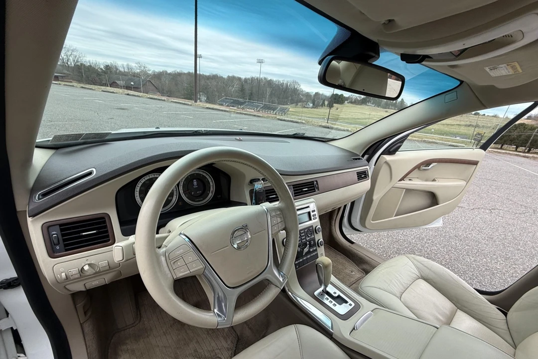 2011 Volvo S80 2nd Gen - Image 5 of 8