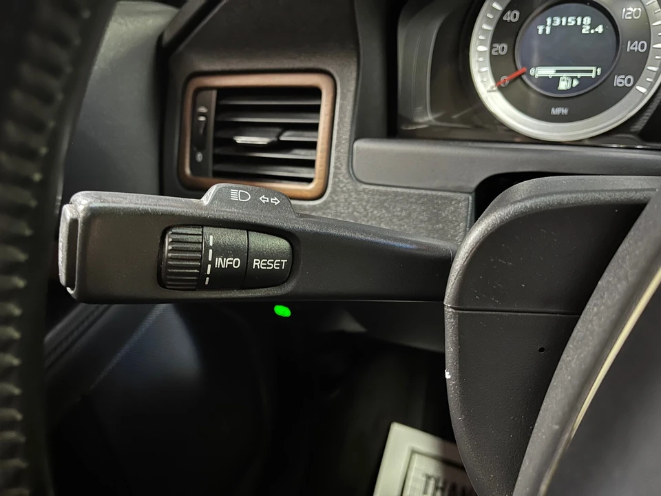 2011 Volvo S80 2nd Gen - Image 17 of 31