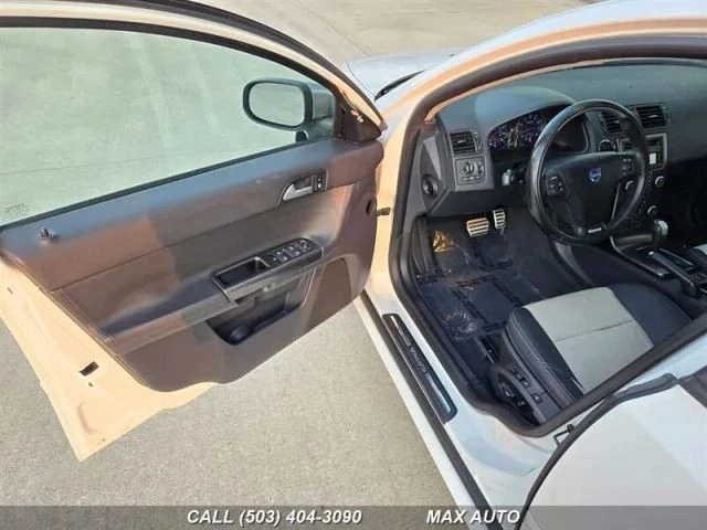 2011 Volvo V50 - Image 10 of 21