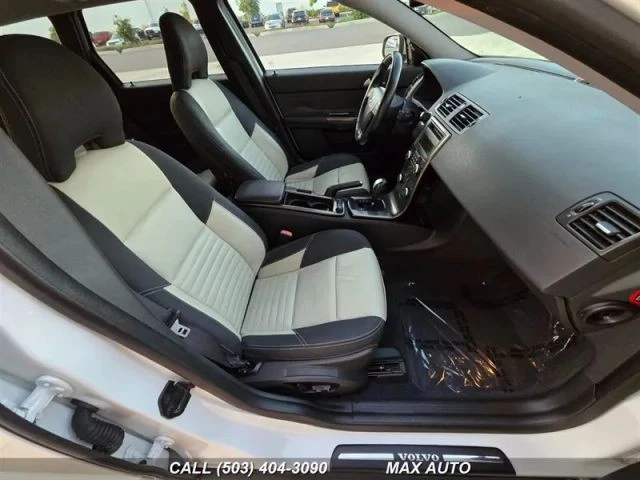 2011 Volvo V50 - Image 19 of 21