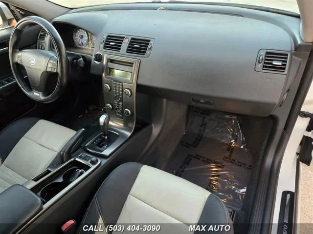 2011 Volvo V50 - Image 2 of 21