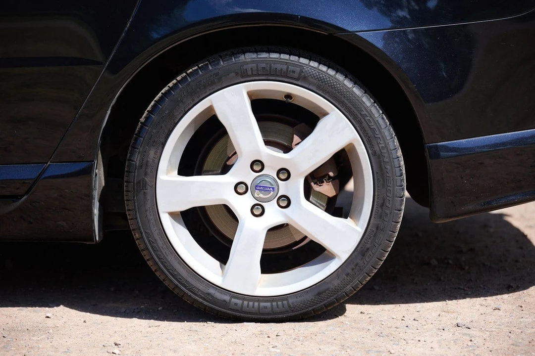 2011 Volvo V70 3rd Gen - Image 22 of 30