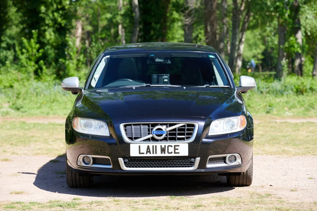 2011 Volvo V70 3rd Gen - Image 10 of 30